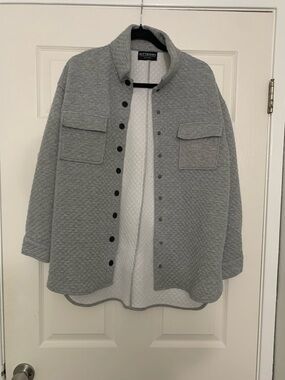Kittenish Light Gray Quilted Snap Shacket